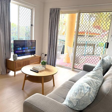 Chevron Island Apartment - Cozy And Convenient Gold Coast Bagian luar foto